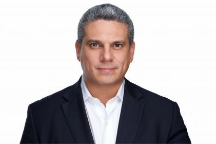 Manuel headshot